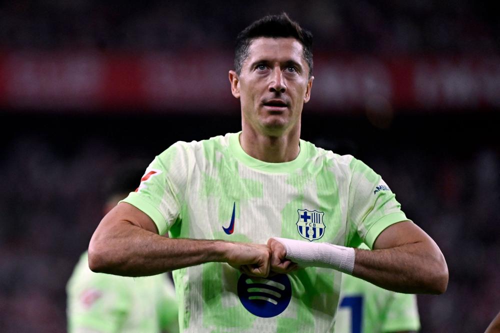 足球世界杯亚洲区关键进球回顾